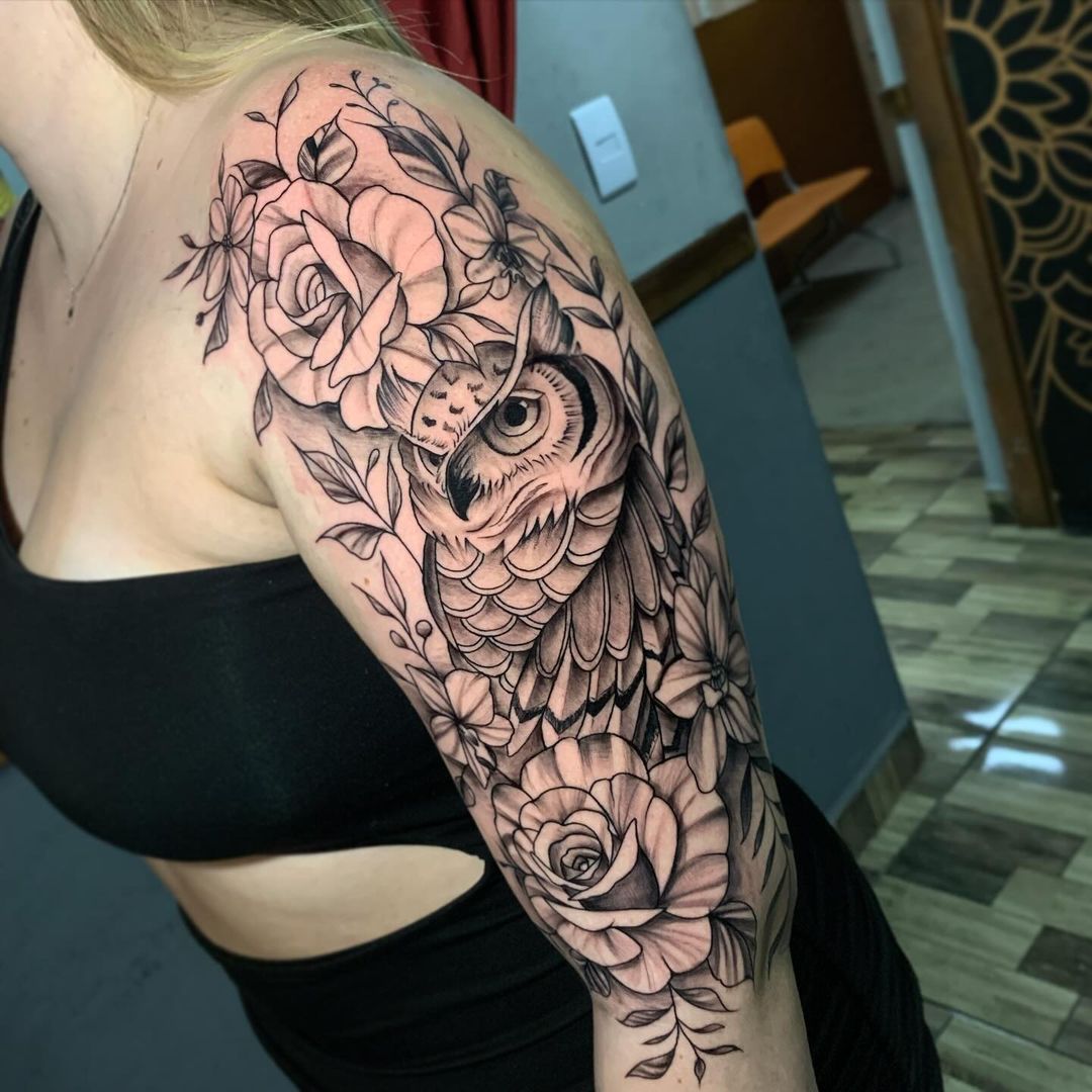 preço tatuagem feminina antebraço floral blackwork