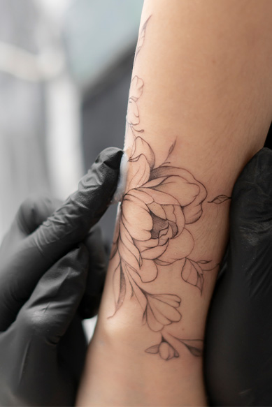 tatuagem intensa vs tatuagem de símbolo