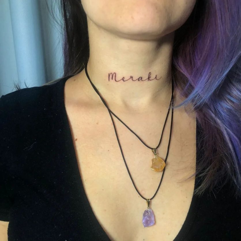 ideias de tatuagem na garganta para homens