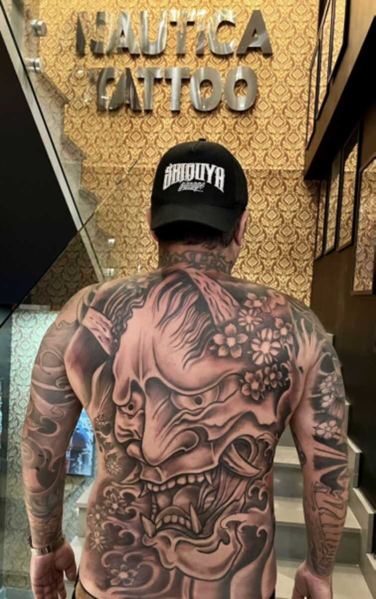 erros comuns ao fazer tatuagem nas costas