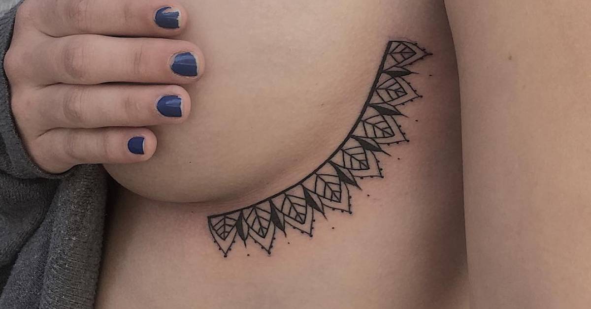 tatuagem no peito feminina