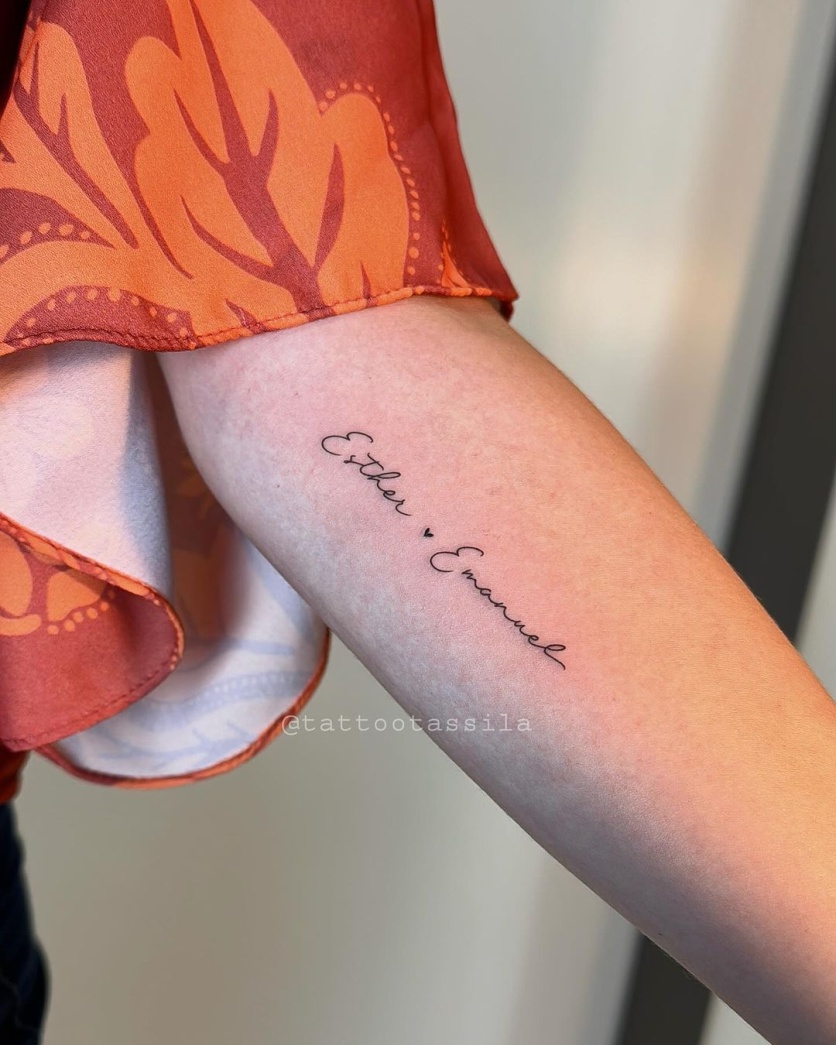 tatuagem de nome de filha pequena