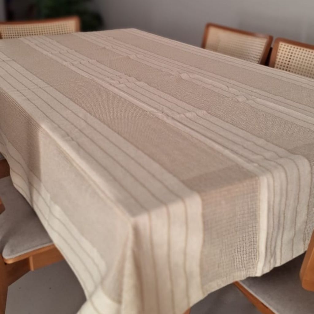 toalha de mesa bordada