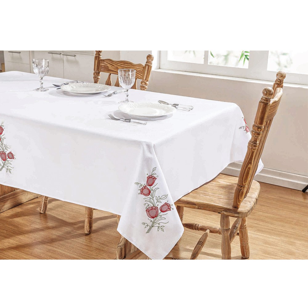 toalha de mesa bordada