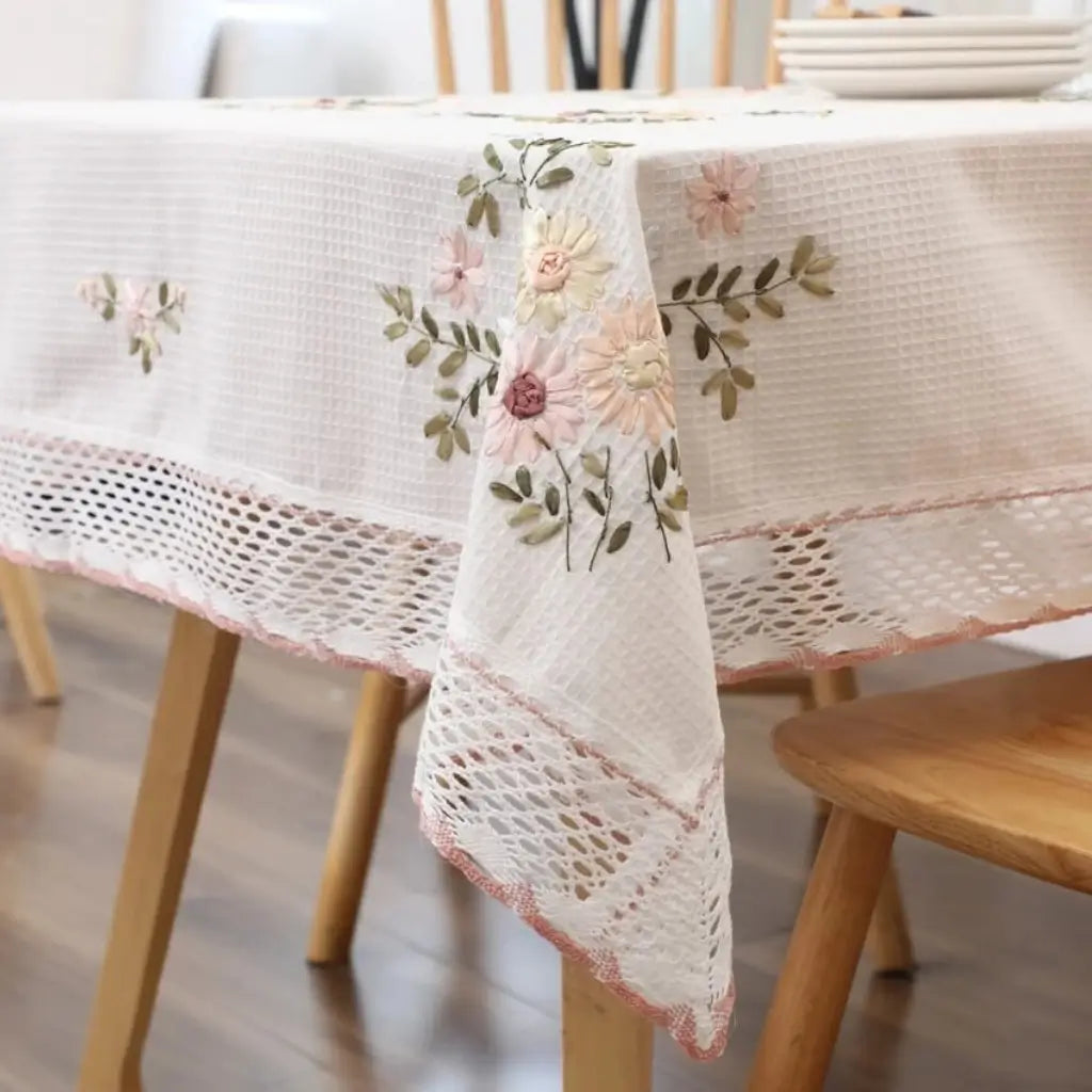 5 ideias de títulos:
1. Guia Completo: Como Escolher a Toalha de Mesa Bordada Perfeita para Sua Decoração
2. Richelieu vs. Ponto Cruz: Entenda as Diferenças e Escolha seu Estilo de Bordado
3. Toalhas de Mesa Bordadas: Materiais que Combinam Sofisticação e Praticidade
4. Dicas Essenciais para Cuidar da Sua Toalha de Mesa Bordada e Prolongar sua Vida Útil
5. Toalhas de Mesa Bordadas para Ocasiões Especiais: Do Jantar Formal ao Almoço em Família