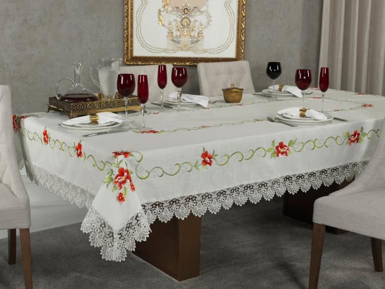 toalha de mesa bordada