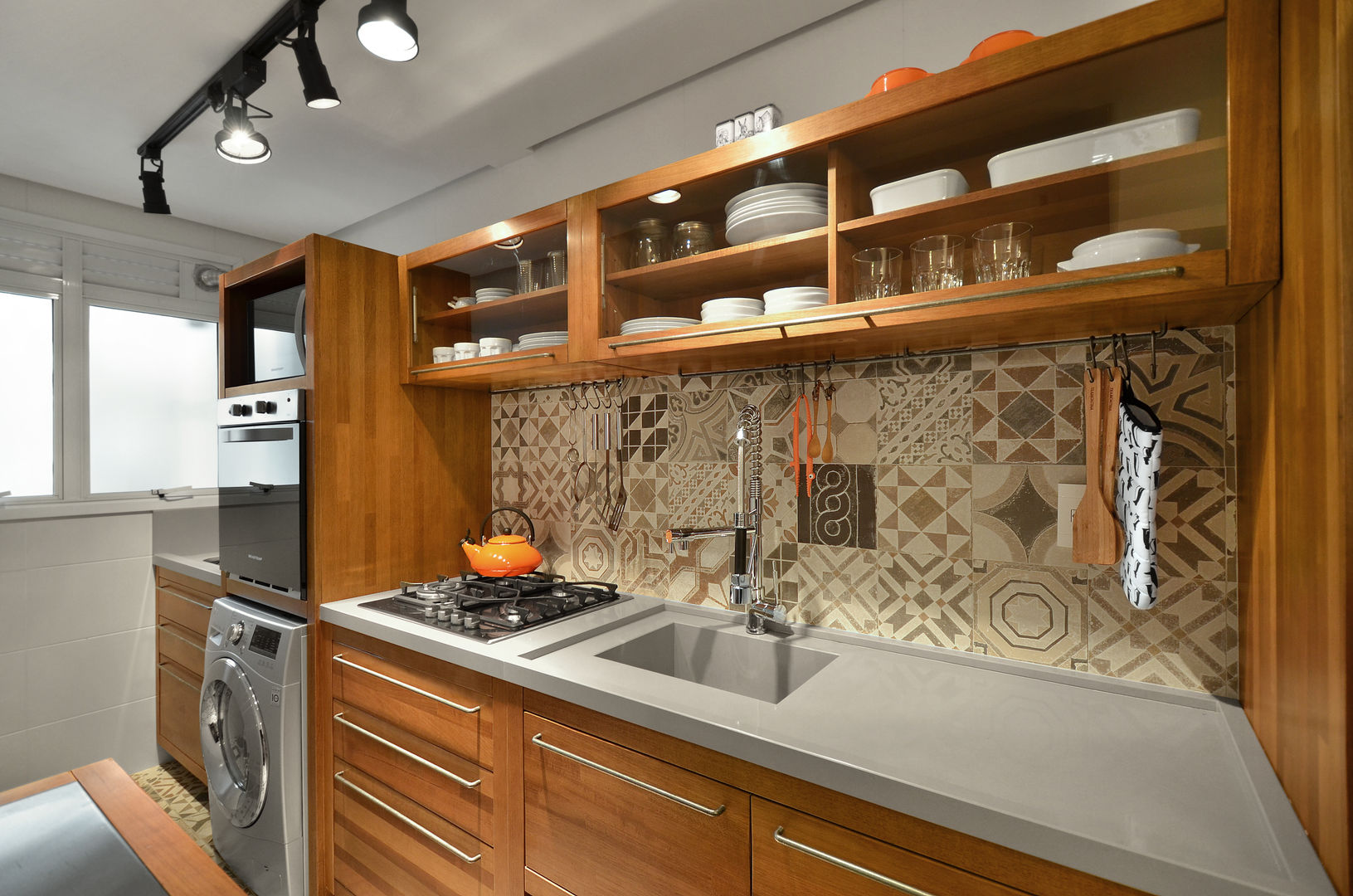 5 ideias de títulos:
1. Guia Completo: Como Escolher a Torneira Gourmet Flexível de Parede Ideal
2. Torneira Gourmet Flexível: Design Moderno e Funcionalidade para Sua Cozinha
3. Docol GaliFlex vs. Torneira Munim: Qual a Melhor Opção para Você?
4. Tipos e Acabamentos de Torneiras Flexíveis: Silicone Colorido vs. Cromado
5. Onde Comprar Torneiras Gourmet Flexíveis: Preços e Lojas Online