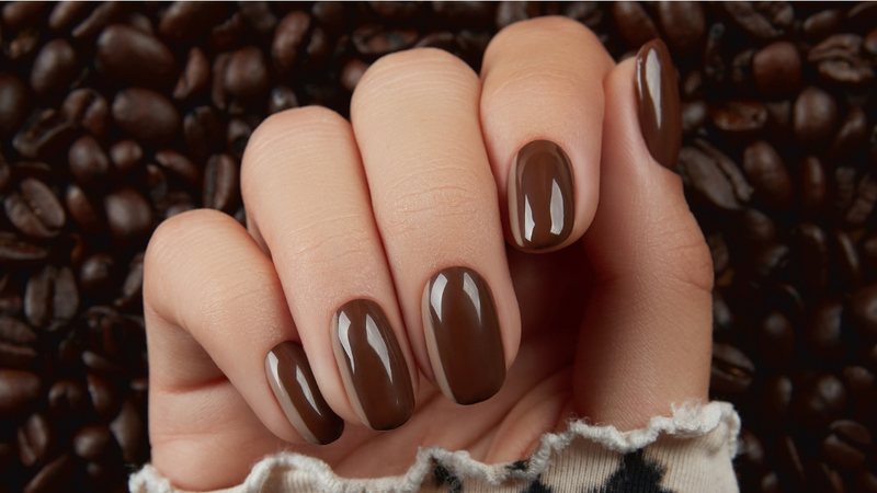 erros comuns ao fazer unha marrom decorada