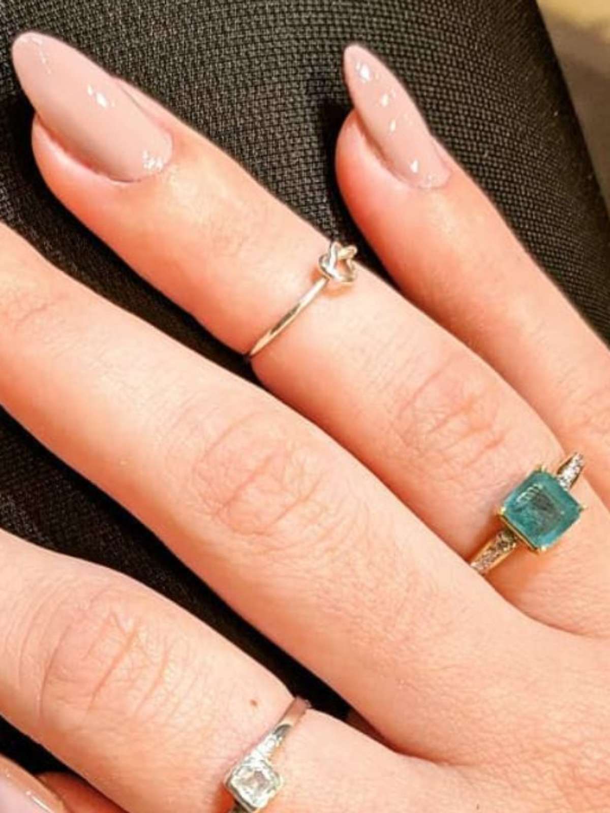 unhas almond delicadas para noivas 2024