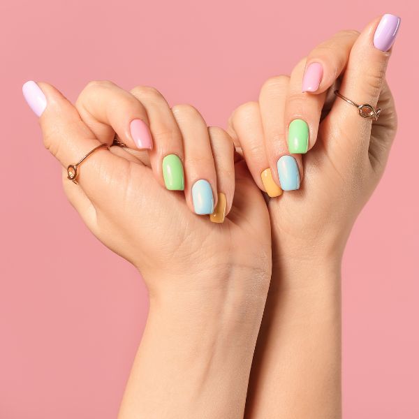 erros comuns ao fazer unhas de carnaval em casa