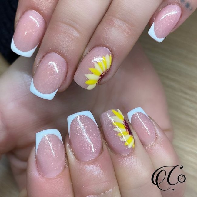 unhas decoradas flores adesivo ou pintura a mao