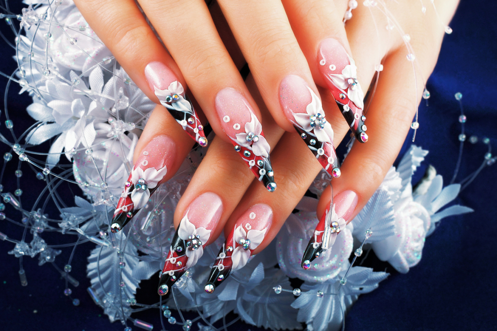 unhas decoradas flores adesivo ou pintura a mao
