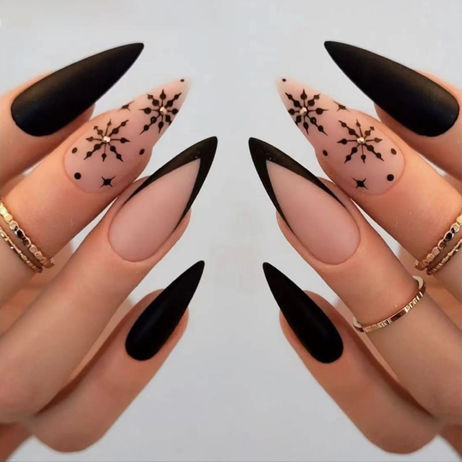 ideias de unhas pretas decoradas para festas