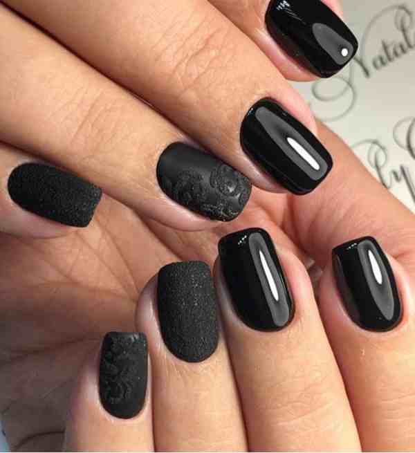 unhas pretas decoradas vs unhas pretas com glitter qual escolher