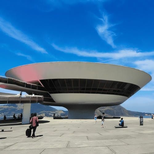 O Legado de Lina Bo Bardi na Arquitetura Brasileira