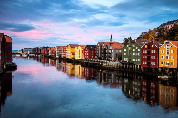 Carla Juaçaba: Poesia e Estrutura em Seus Projetos